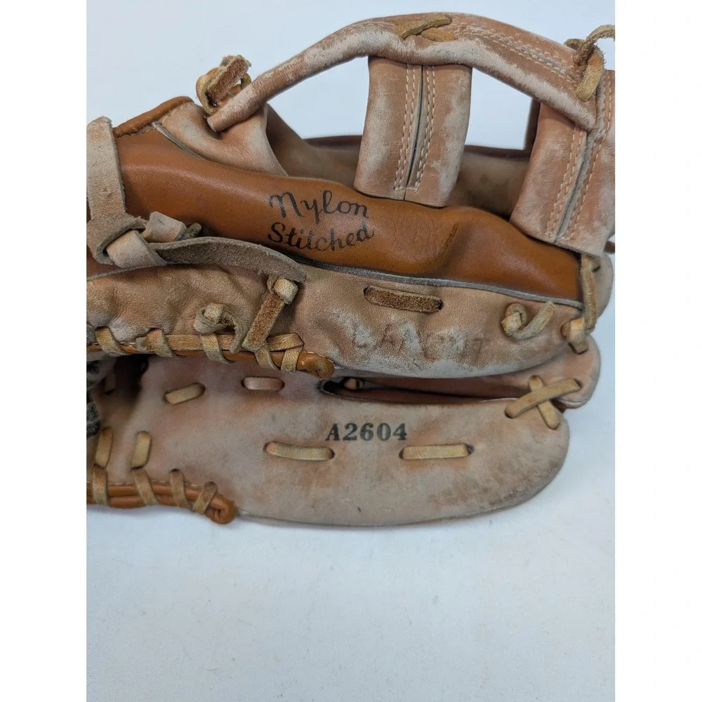 Wilson vintage a2604