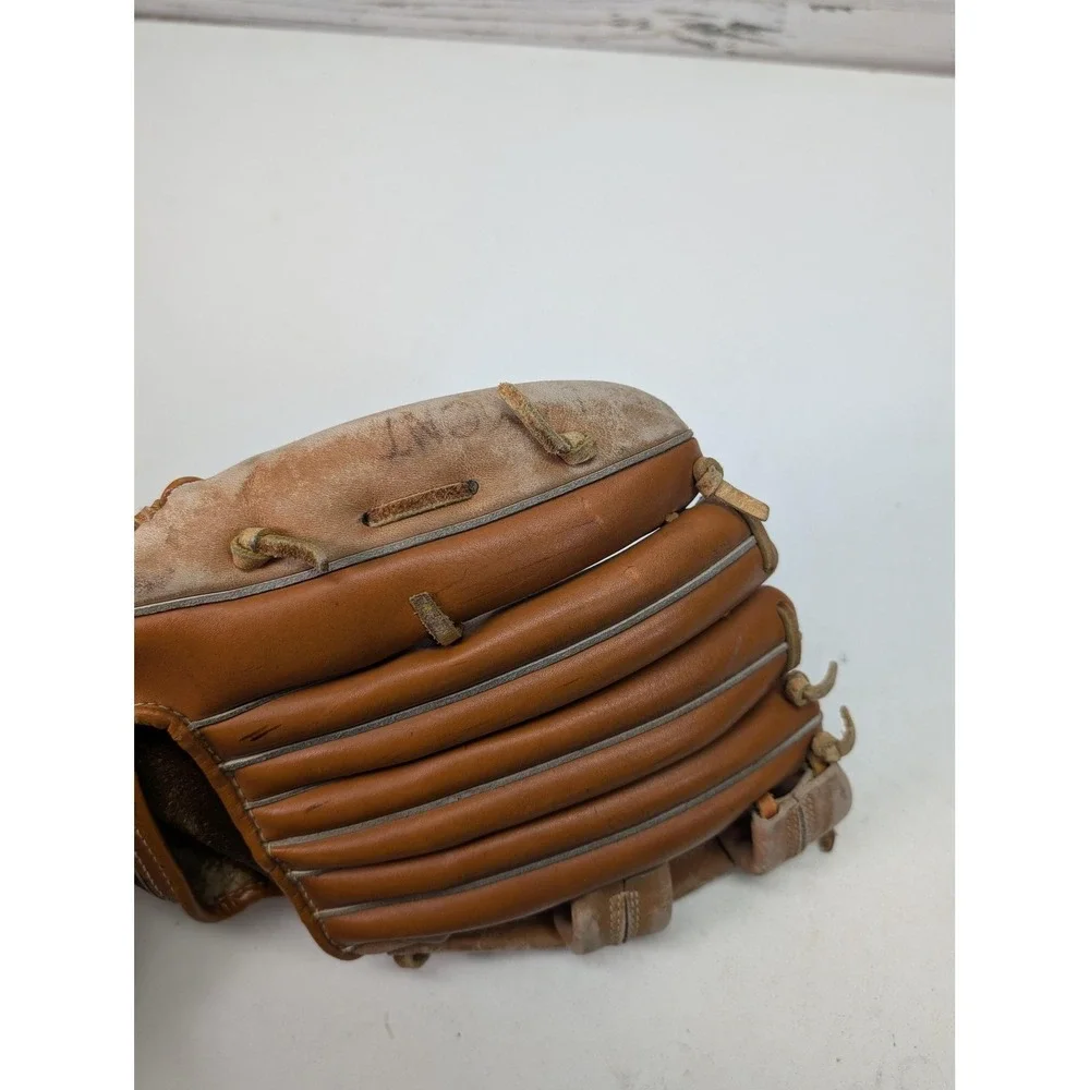 Wilson vintage a2604