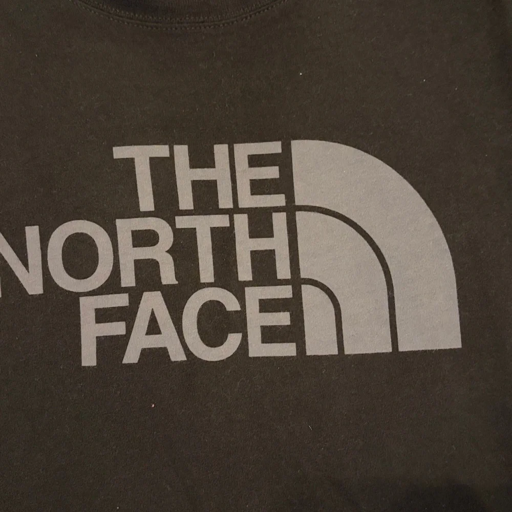 The North Face Classic Logo Long Sleeve Shirt - Large