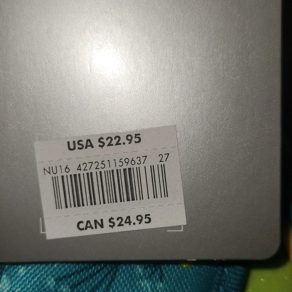 Disney •nwt frozen