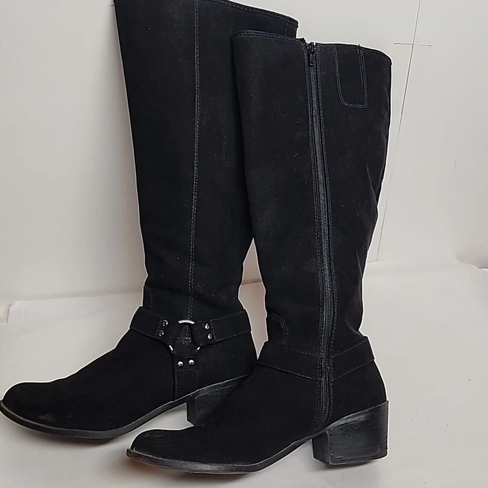 Carlos Santana step out