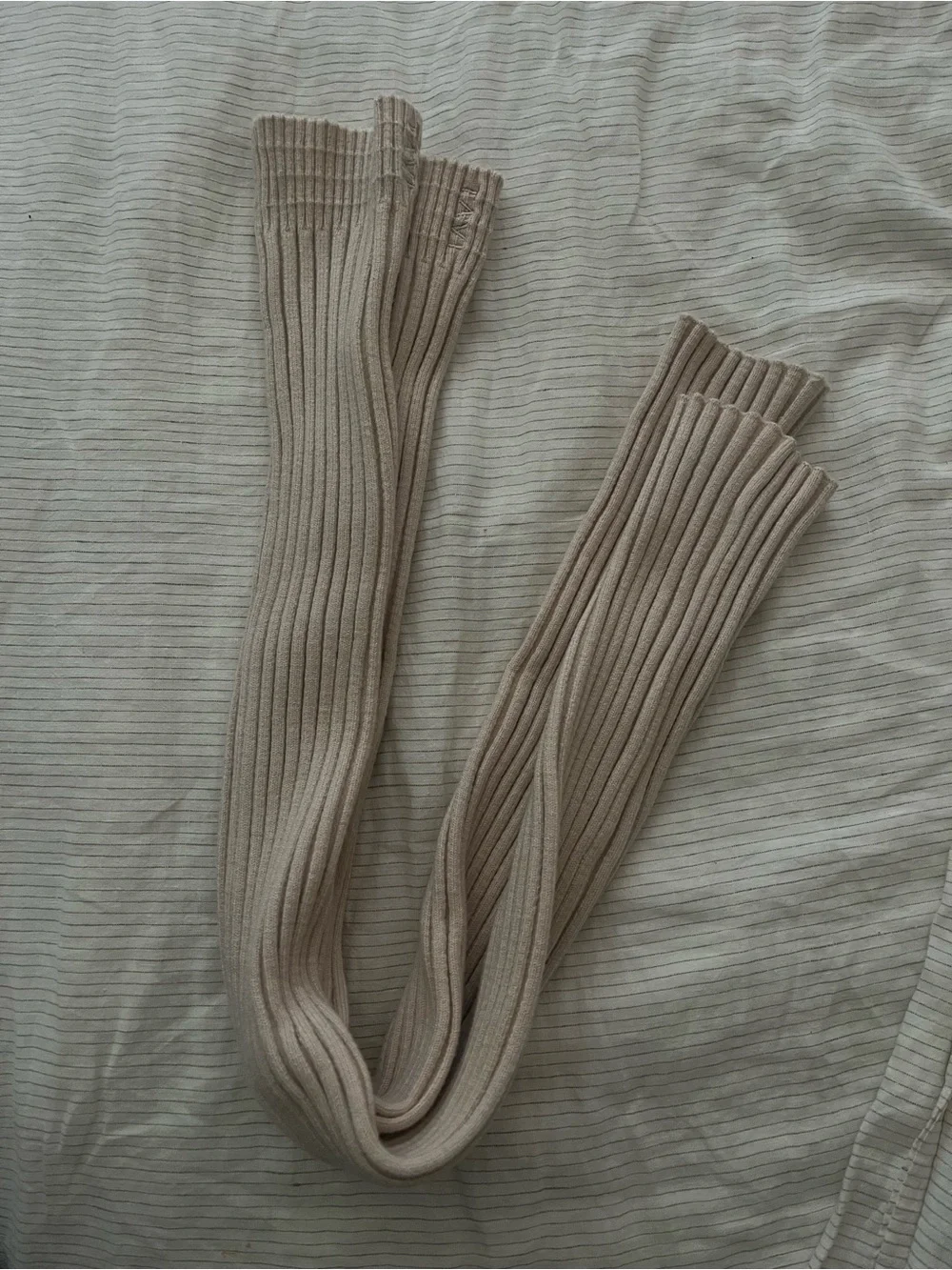Tavi worn once