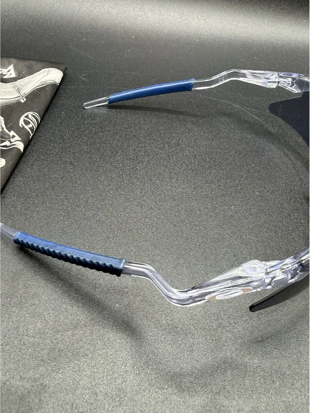 Oakley minor crack