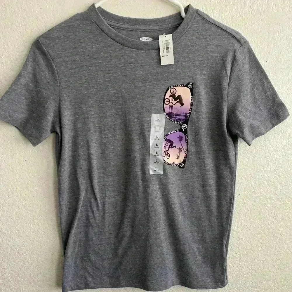 🆕Old Navy Short Sleeve Tee L🆕