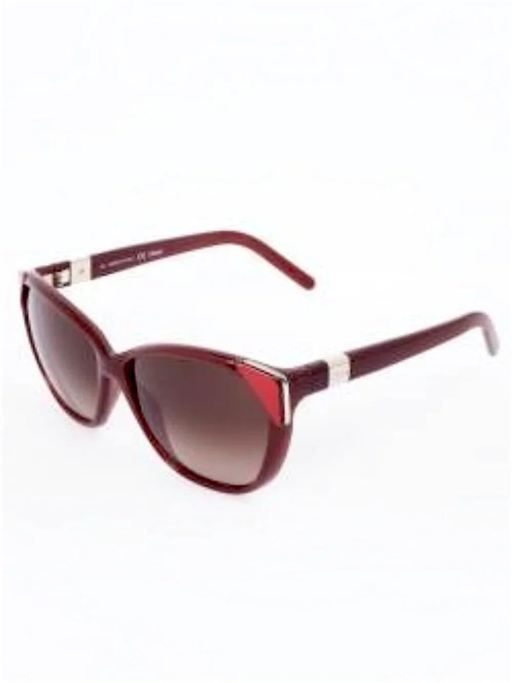 Chloe gently worn