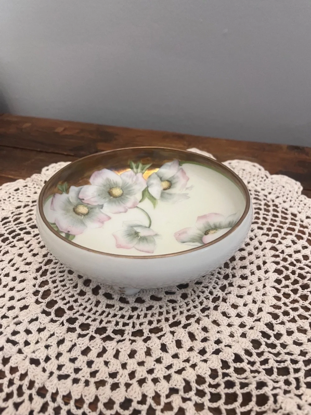 Vintage Hand-Painted Porcelain Floral Trinket Box / Vanity Three Legged Dish