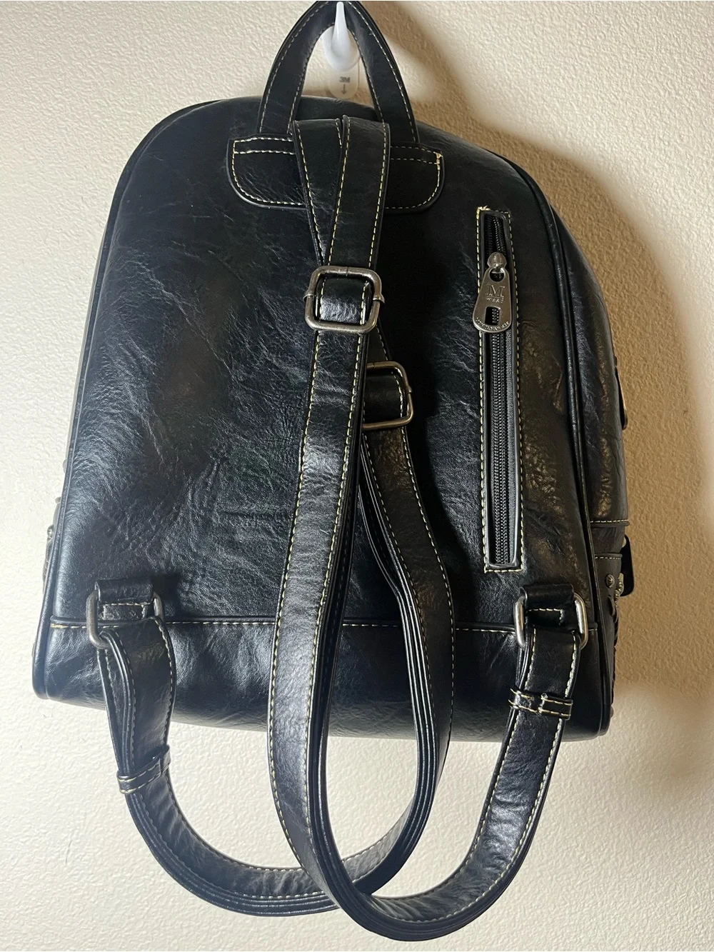 Montana West sleek montana
