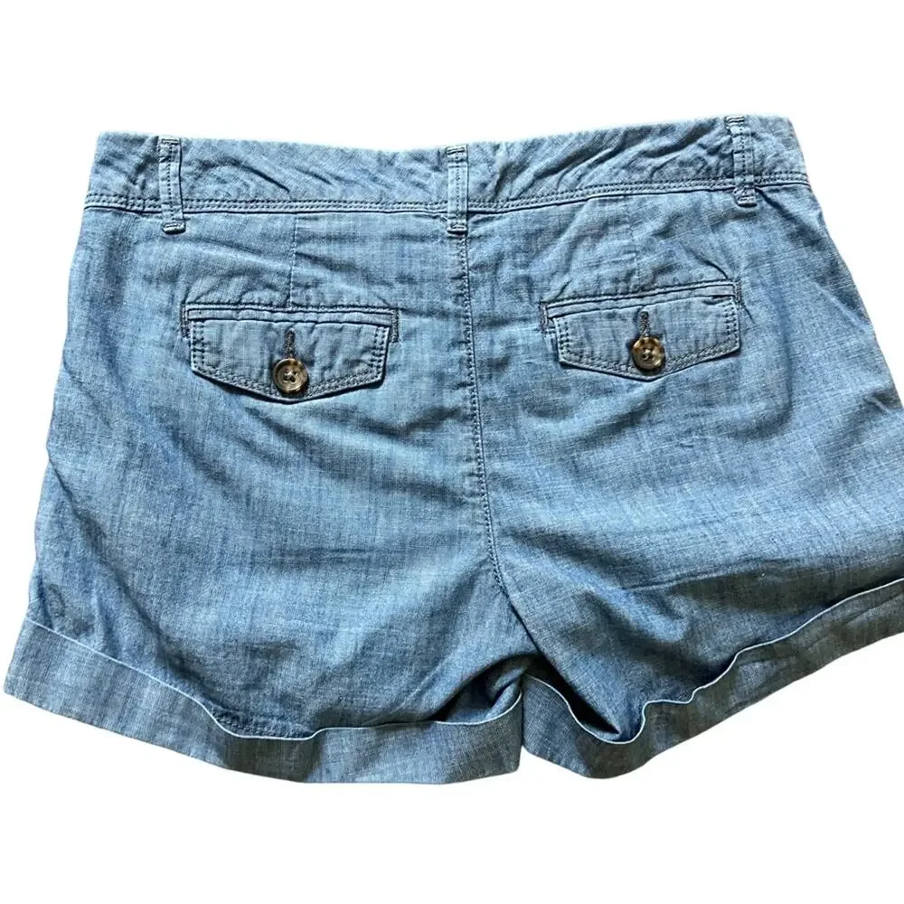 Banana Republic discover these