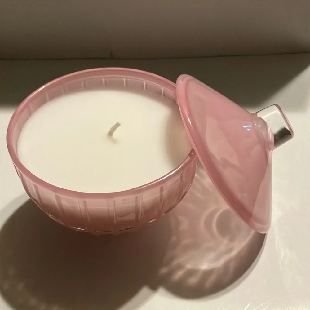 Plum & Pomegranate Lidded Candle Holder with Classic‎ Ribbed Design Pink Glass