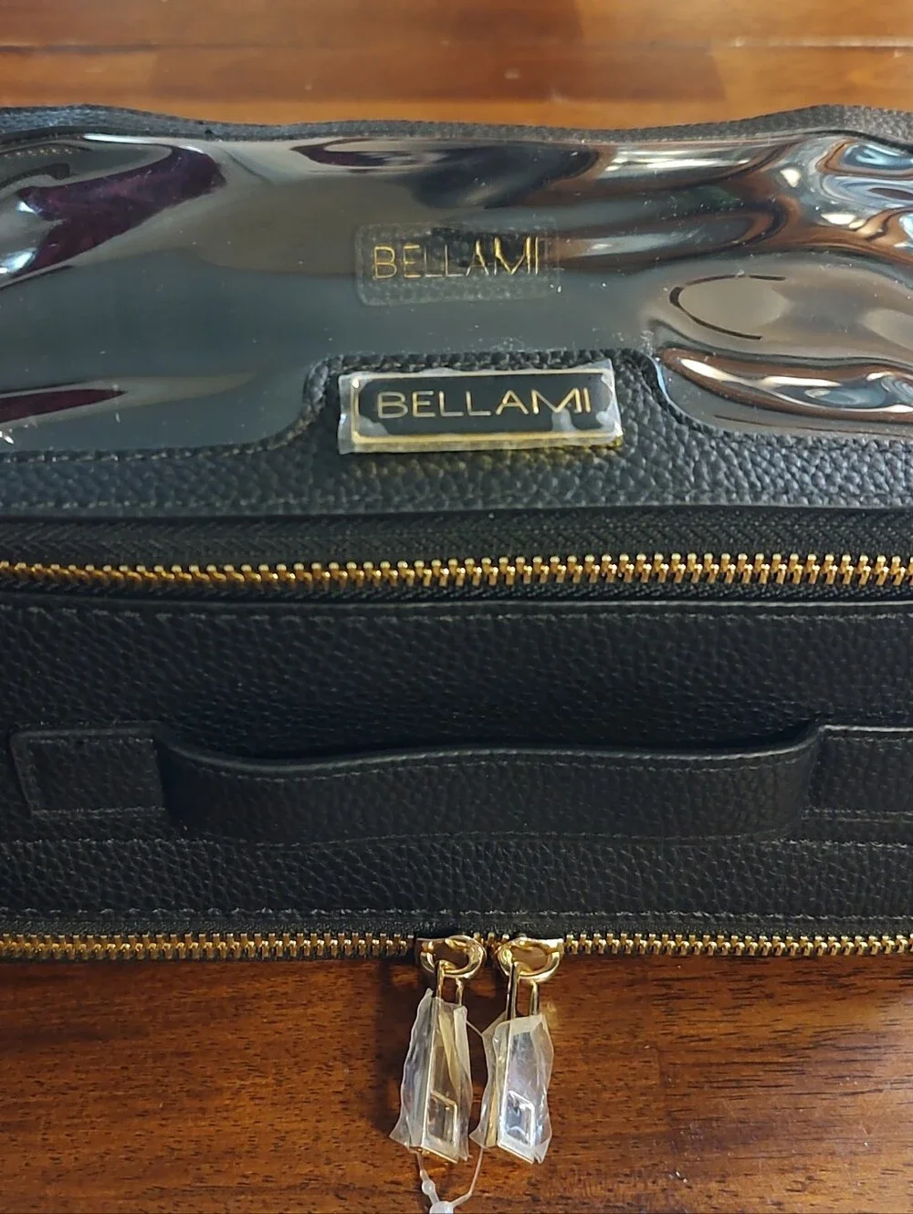 BELLAMI structured toiletry