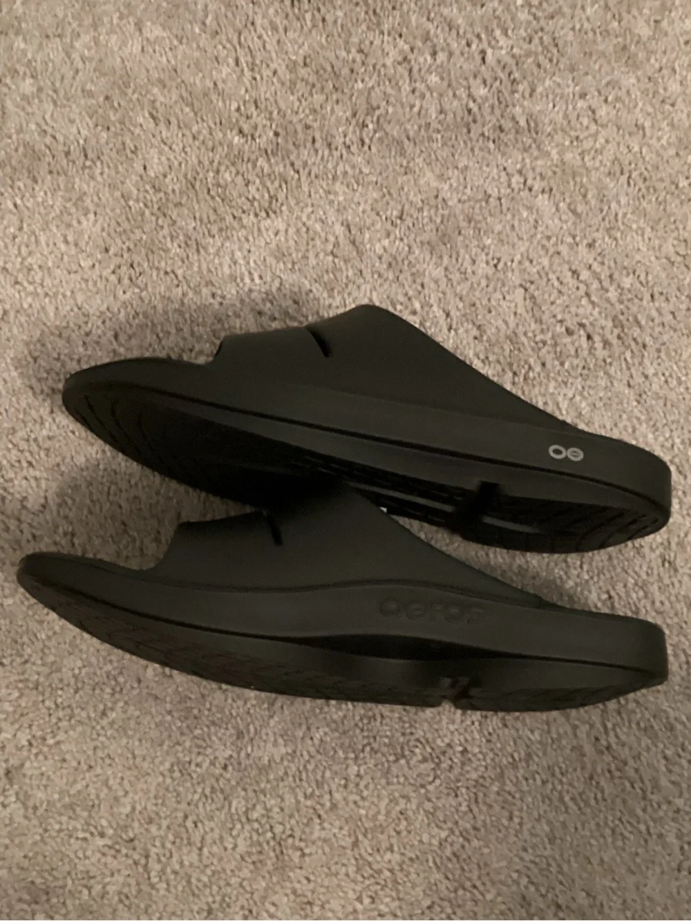OOFOS comfortable unisex