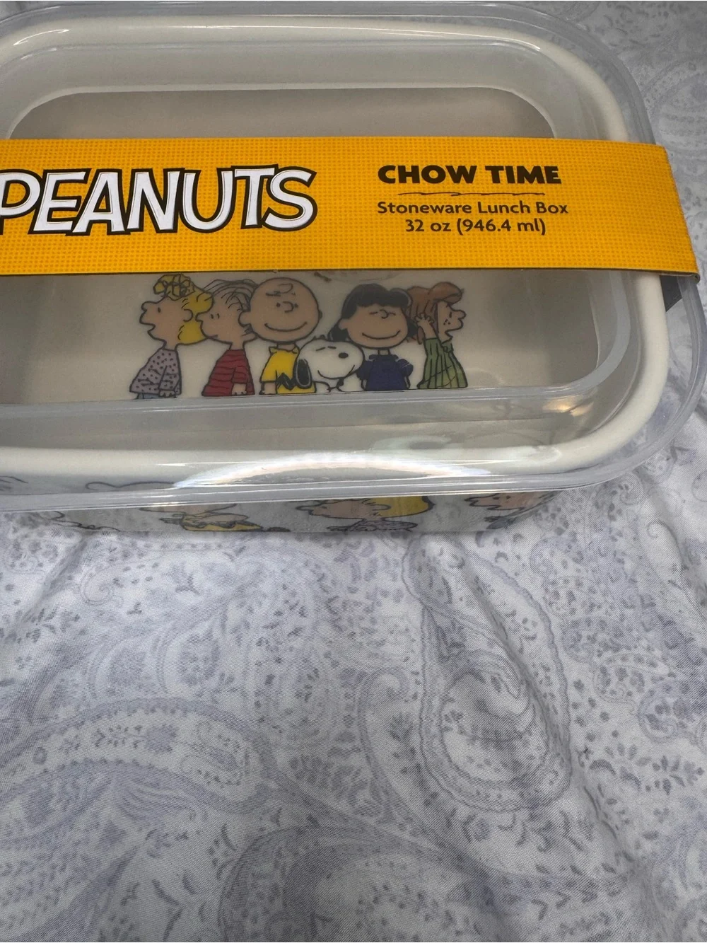 Peanuts this chow