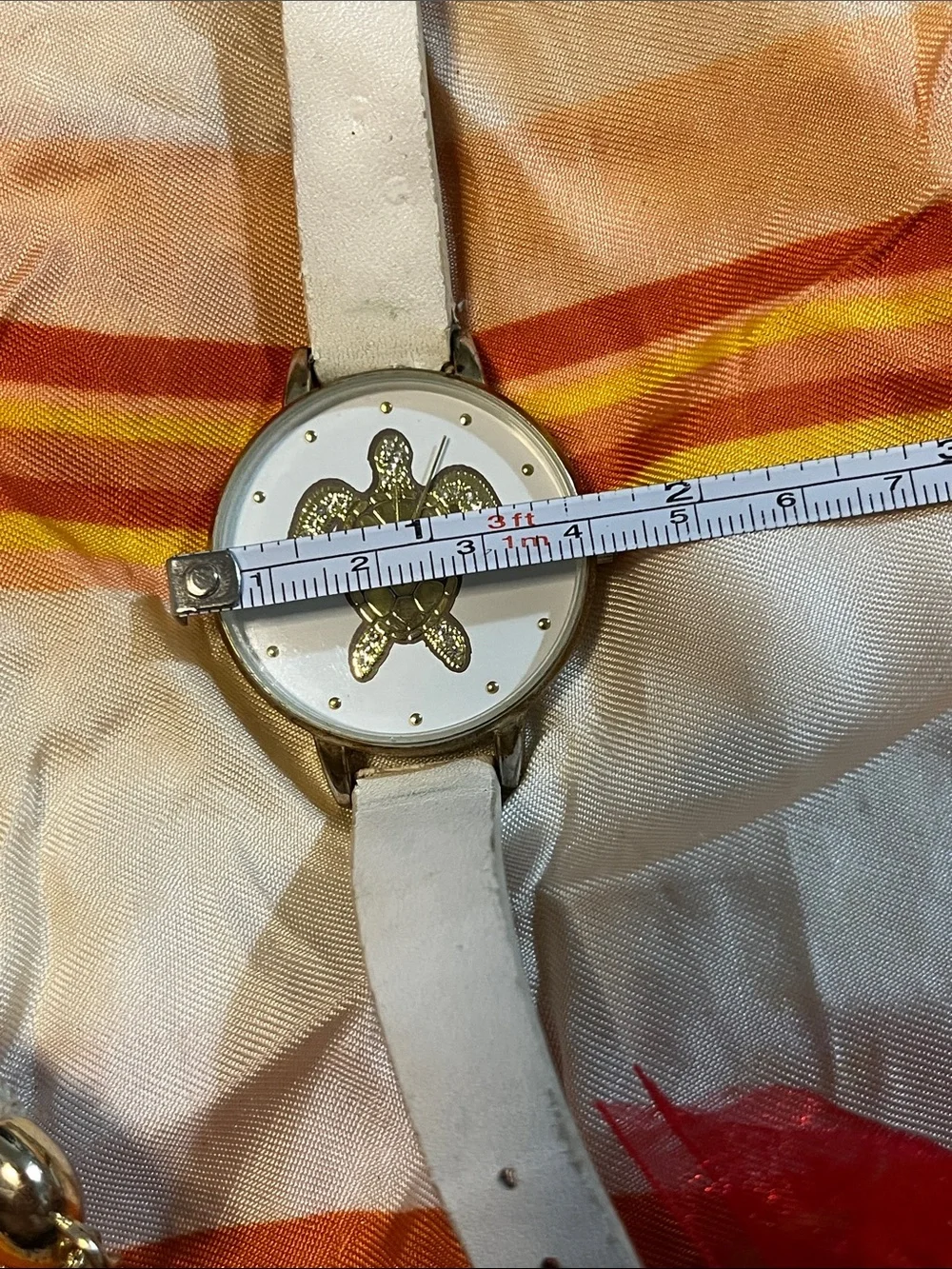 Vintage cristal chic white