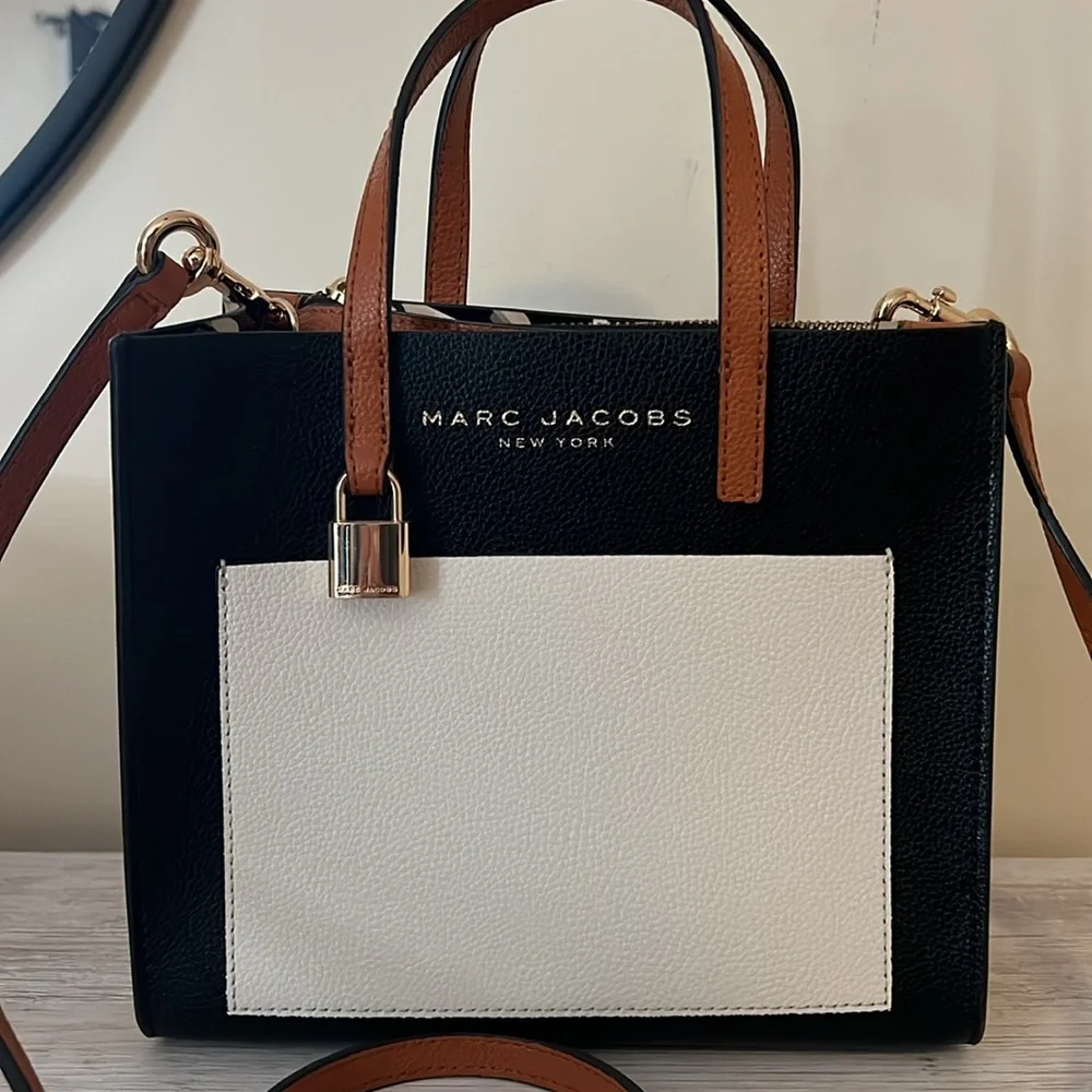 Marc Jacobs structured marc
