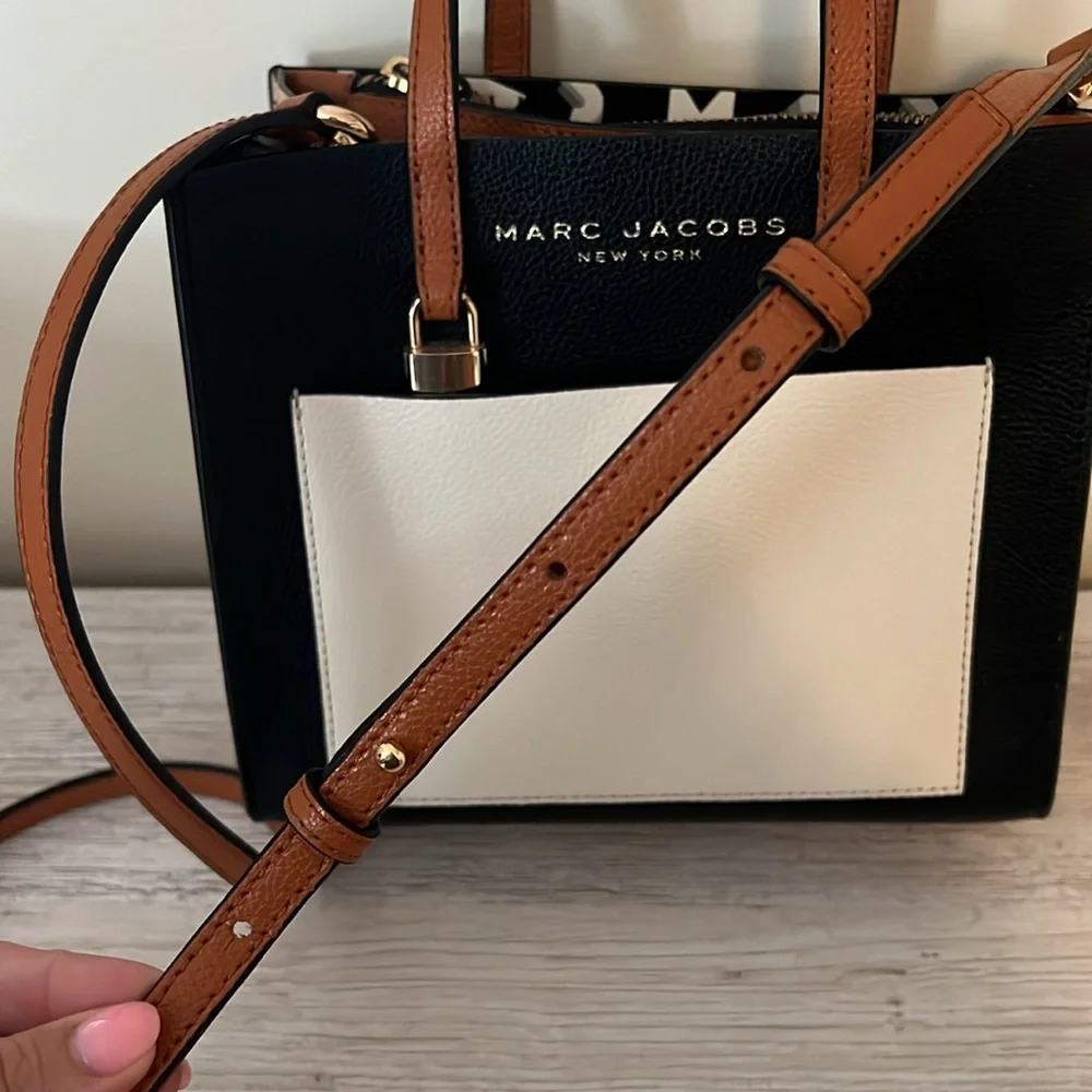 Marc Jacobs structured marc