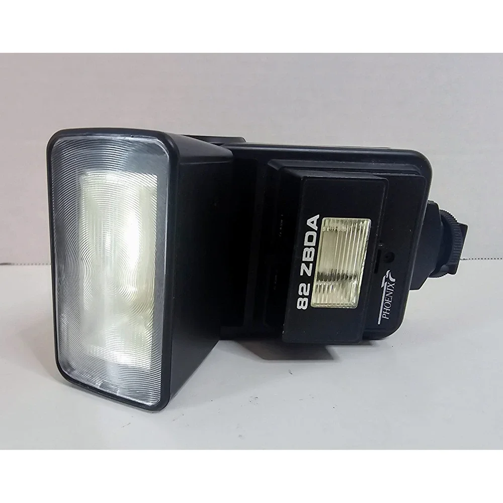 VTG Phoenix 82 ZBDA Camera Flash Photography Speedlight‎ Unit UNTESTED