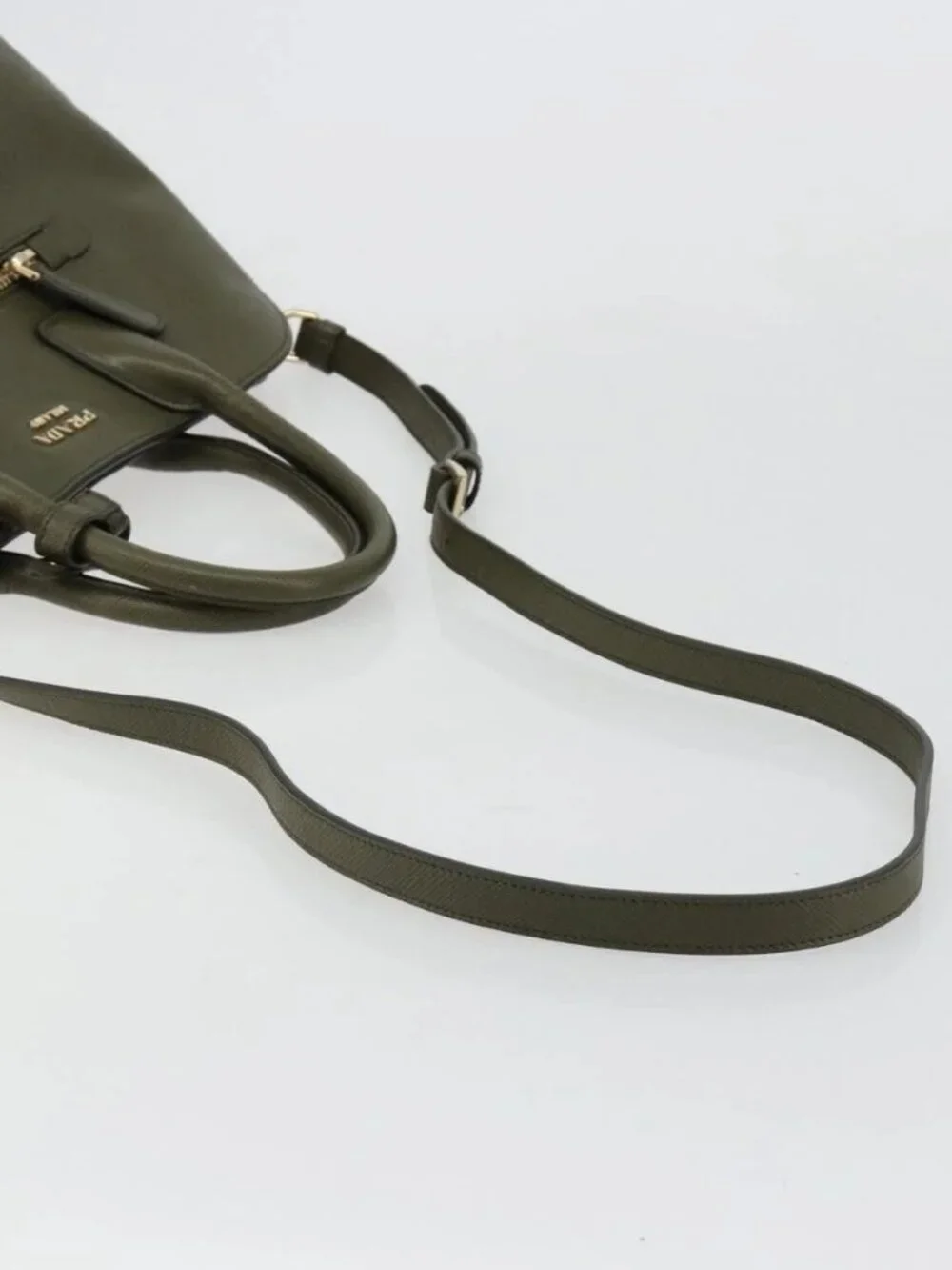 Prada inch 45 strap：slight