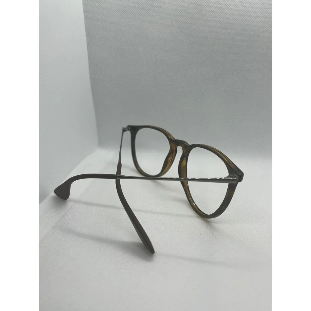 Ray-Ban stylish sophisticated