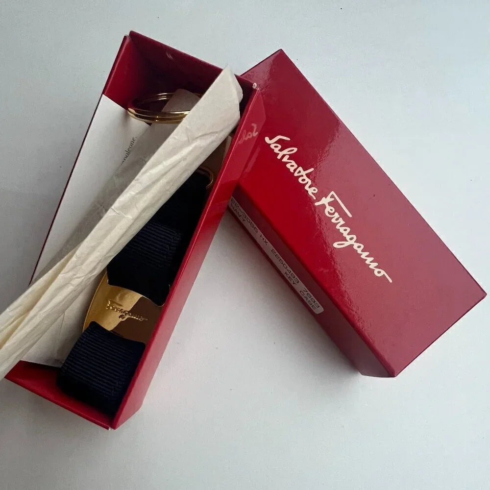 Salvatore Ferragamo gancini key