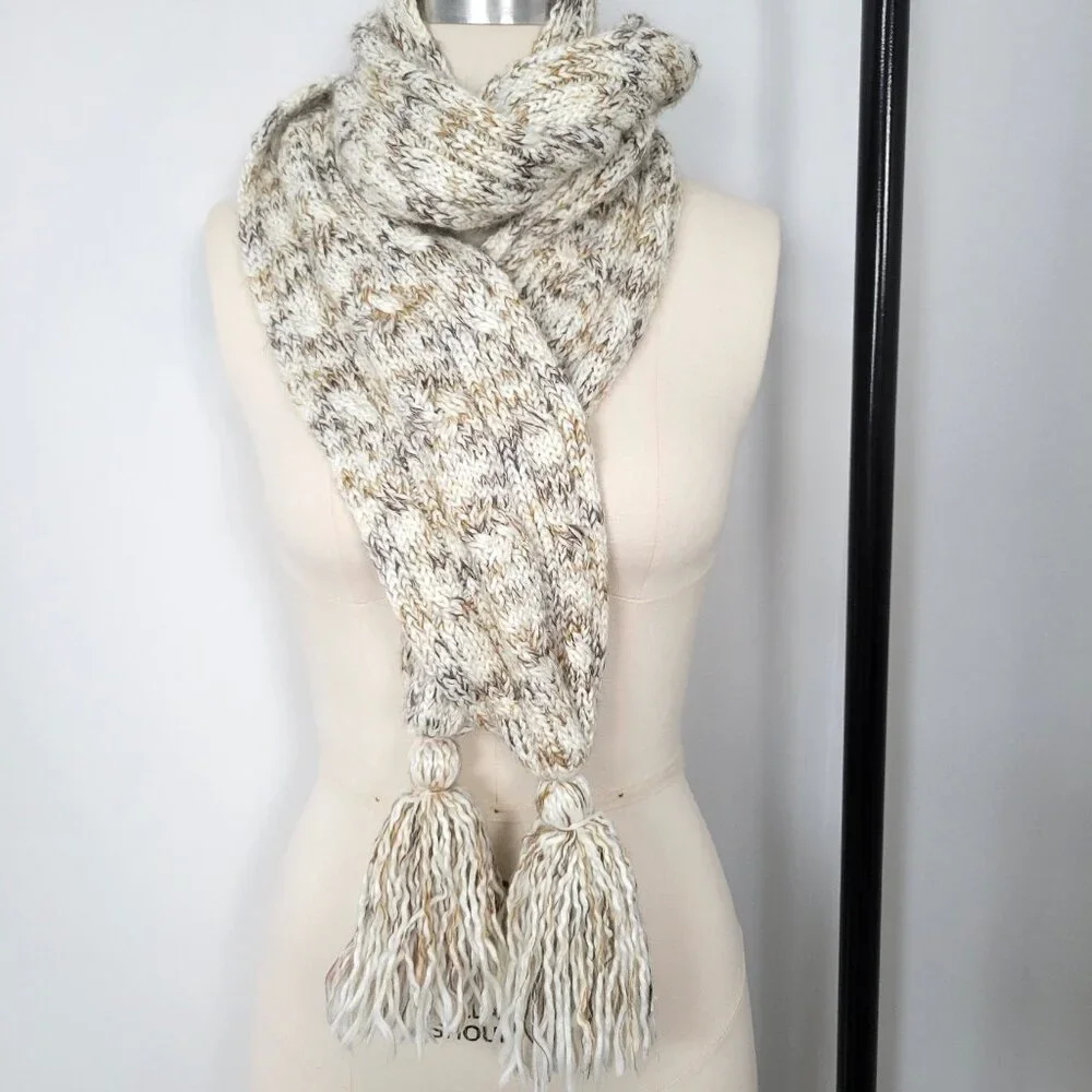 2007 GAP Holiday Chunky Knit Fringe Scarf Neutral Cream Beige Long 94