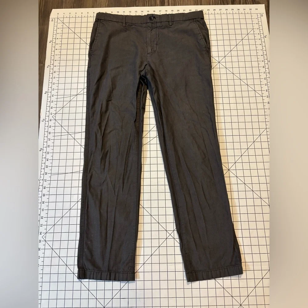 Banana Republic Men’s Size 35/32 Aiden Fit Chinos‎