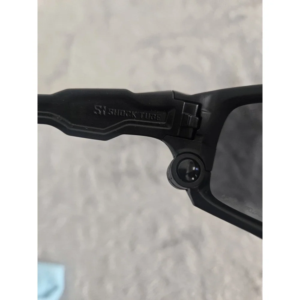 Oakley shocktube matte