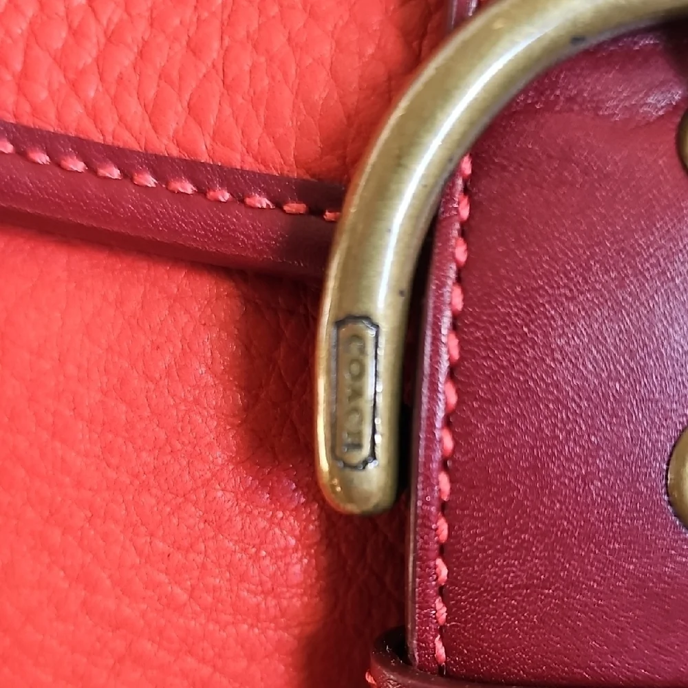 Coach Vintage Rare 2004 Soho Dowel Top Leather Satchel Limited Edition