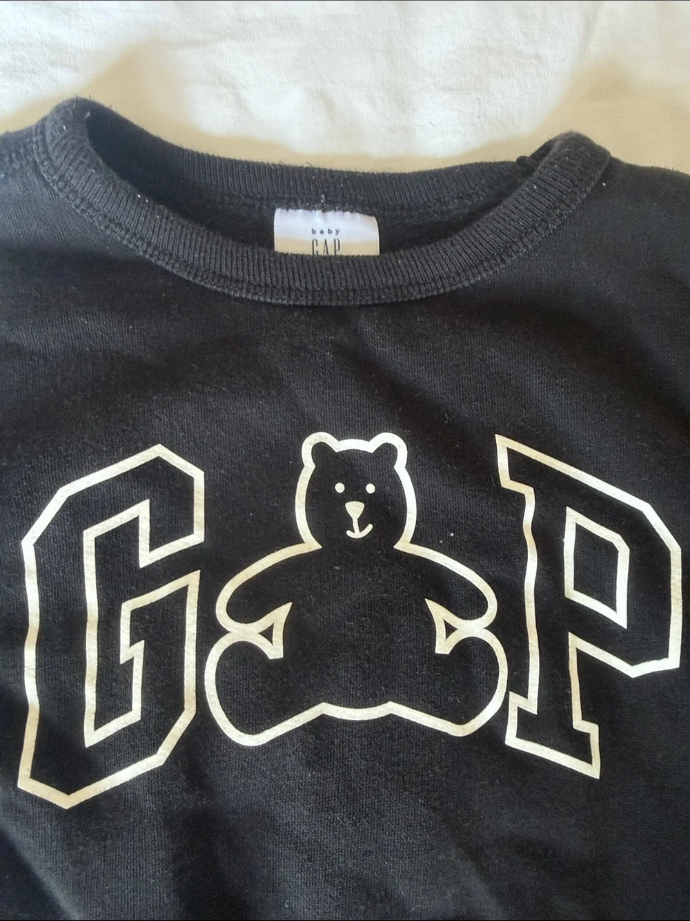 GAP black crewneck