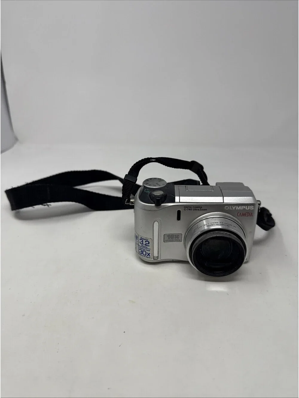 Olympus C-750 Ultra Zoom Silver Digital Camera UNTESTED