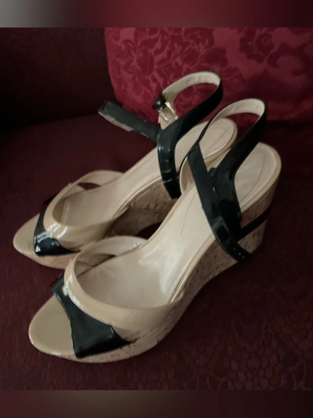 Guess wedge sandals