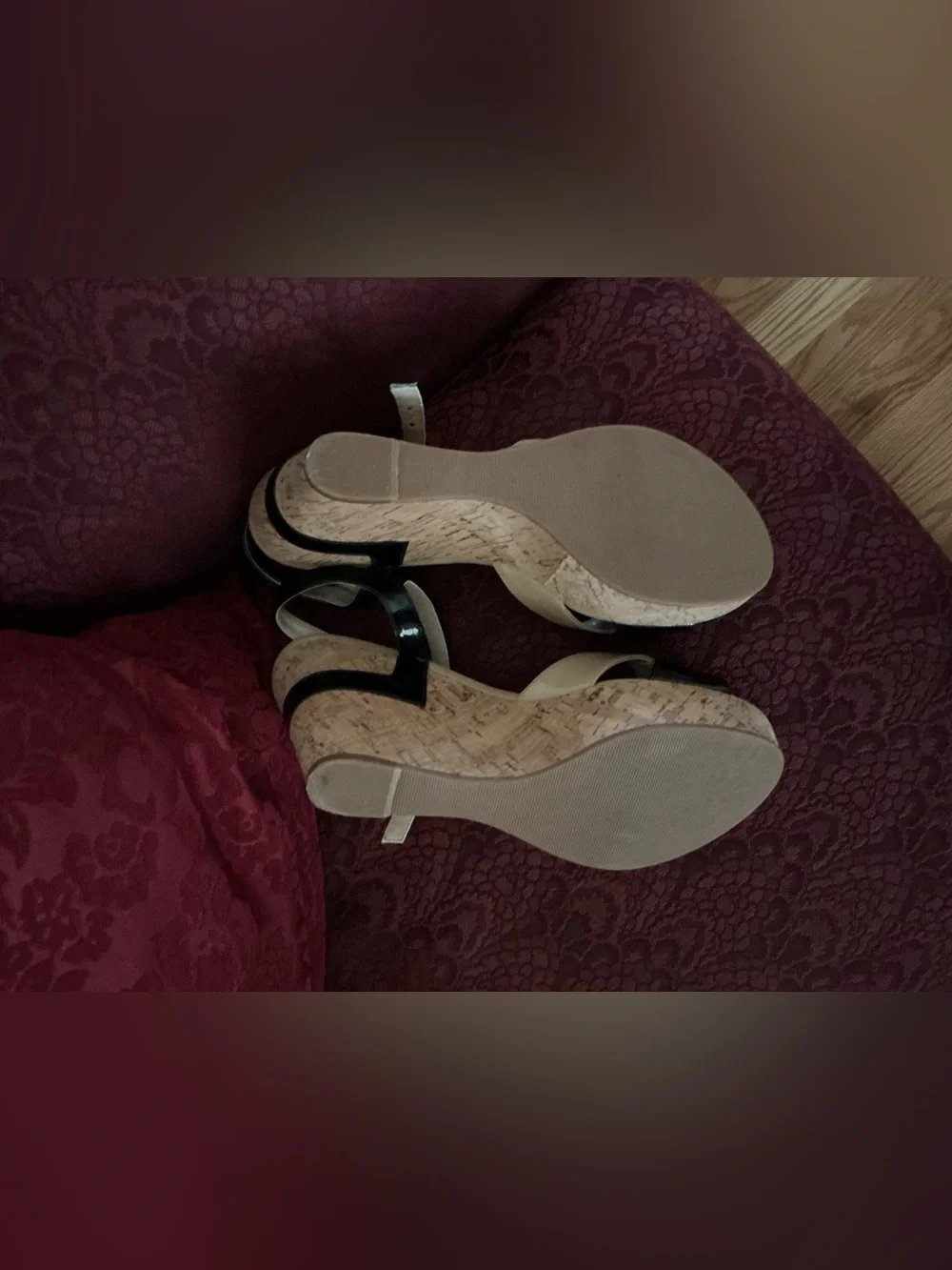 Guess wedge sandals