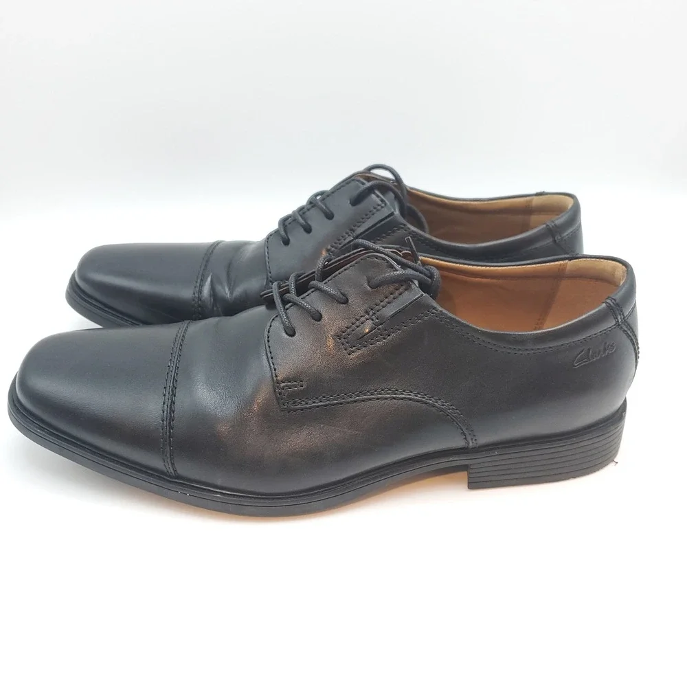 Clarks good used