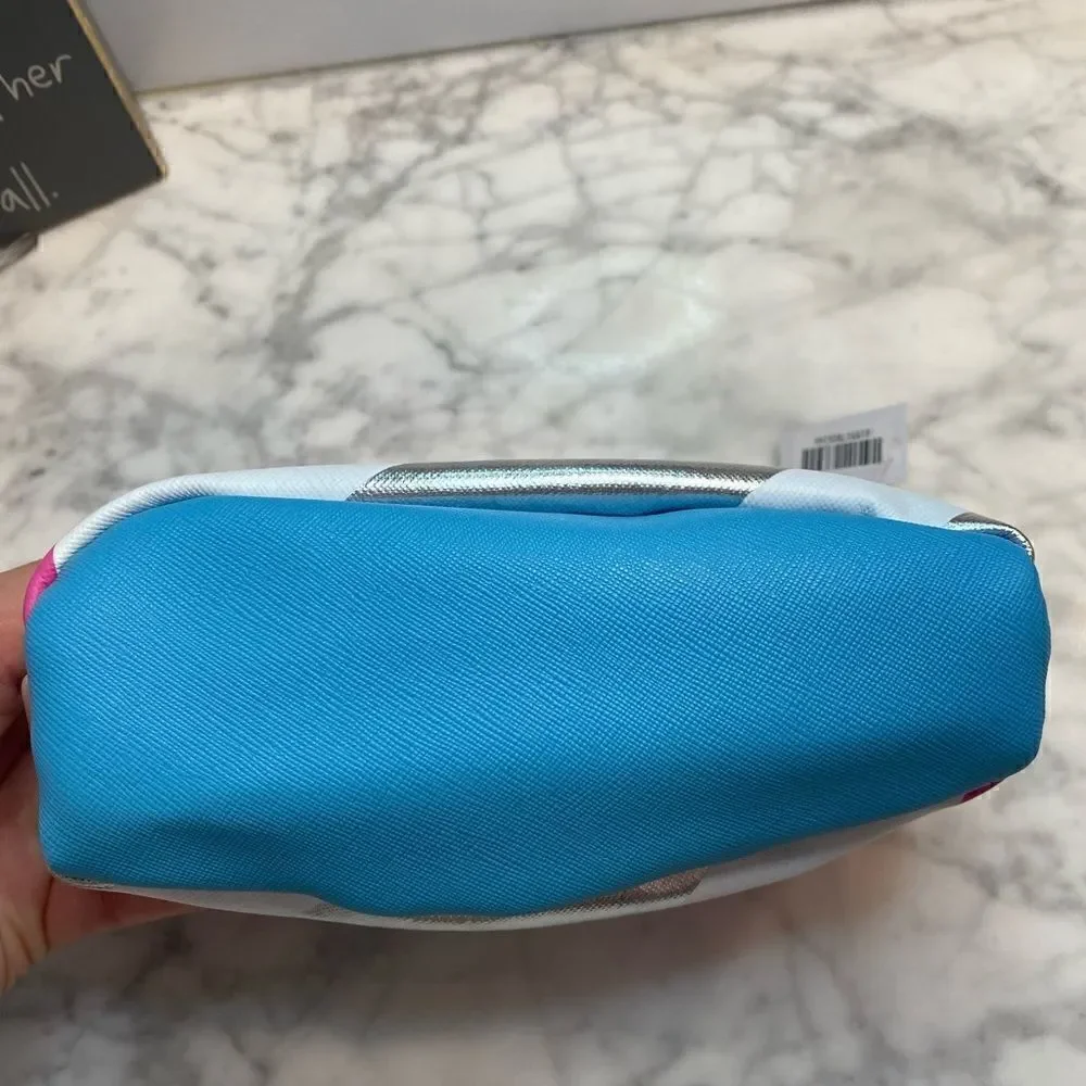 First Aid Beauty one zipper