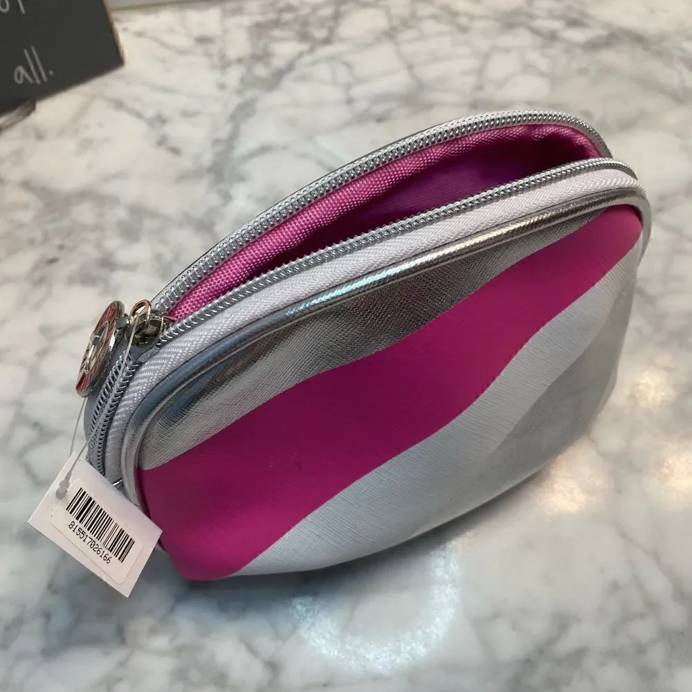 First Aid Beauty one zipper
