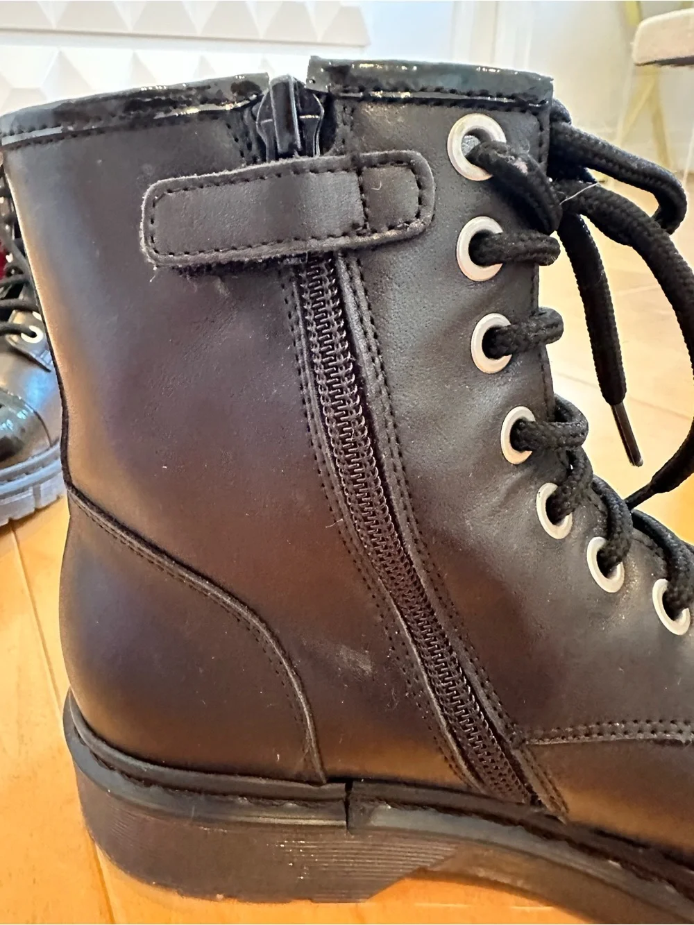 MonnaLisa designer boots