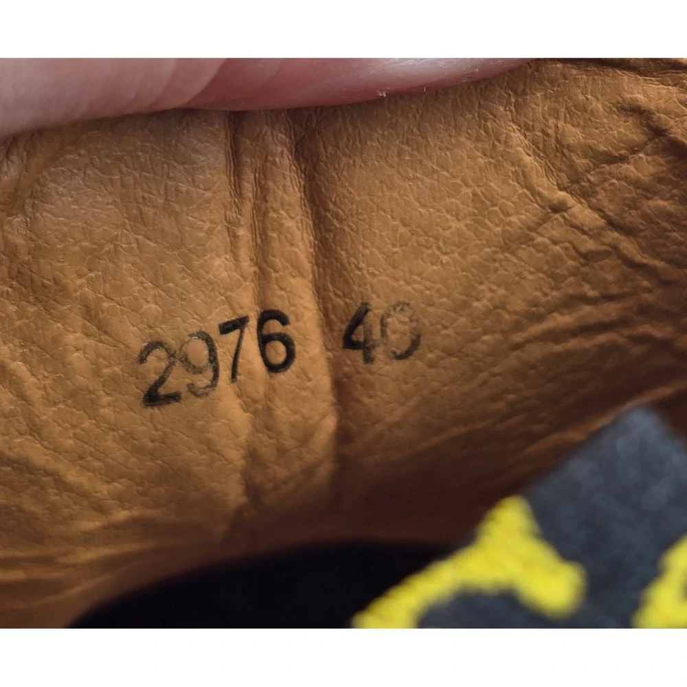 Dr. Martens classic doc