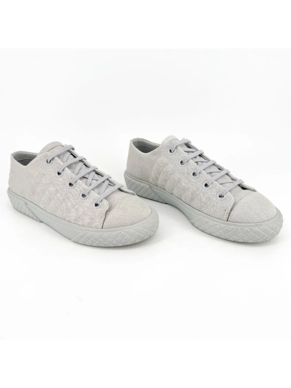 Chanel Quilted Low Top Denim Sneakers Size 39 US 8-8.5 Blue Gray Canvas CC