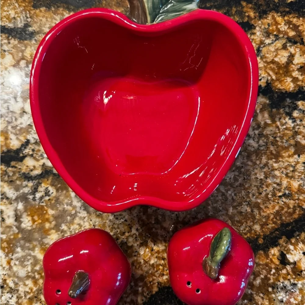 Better Homes And Gardens charming apple