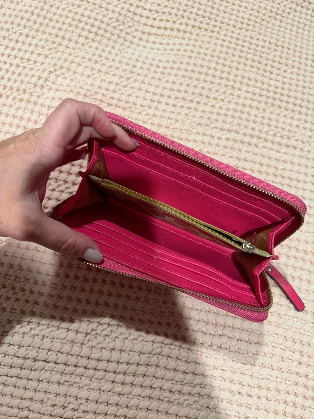 kate spade compact zip