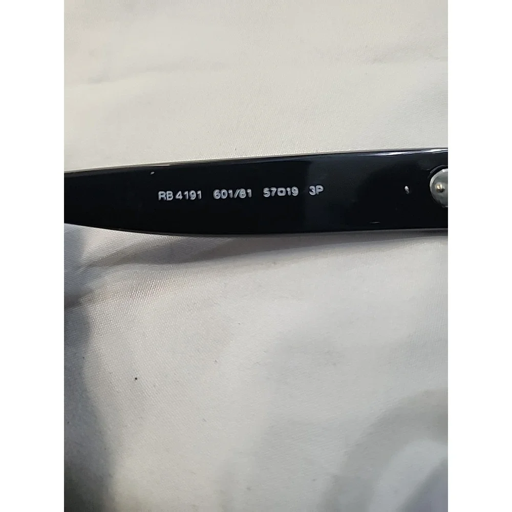 Ray-Ban product ray