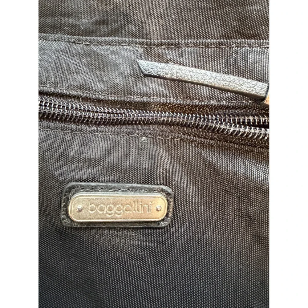 Baggallini black nylon