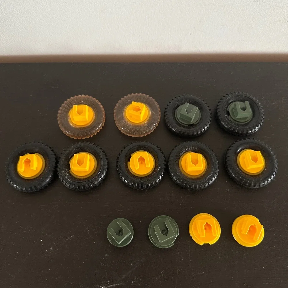 Fisher Price Construx Vintage 8 Tires Yellow Green Hubs Replacement Parts Lot