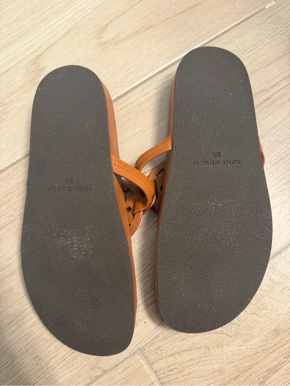 Tory Burch classic tory