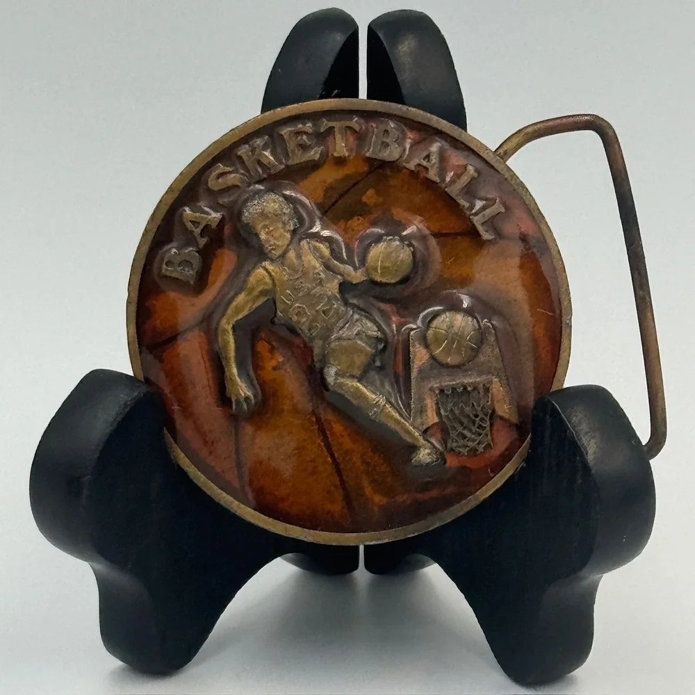 Vintage Basketball Player 3D Relief Round Belt Buckle‎ Bronze Tone Retro Sports