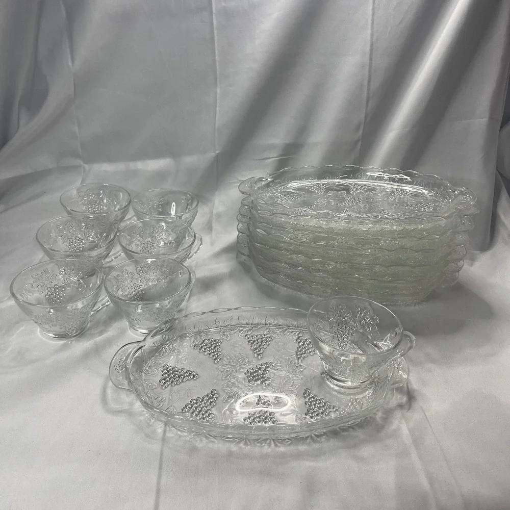 Vintage Glass Harvest Grape‎ Snack Set 14pc Clear Pressed Glass Plates and Cups