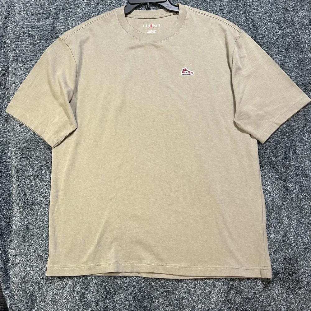 Jordan Mens Size L Brown Short Sleeve Sneaker Patch Athletic Shirt