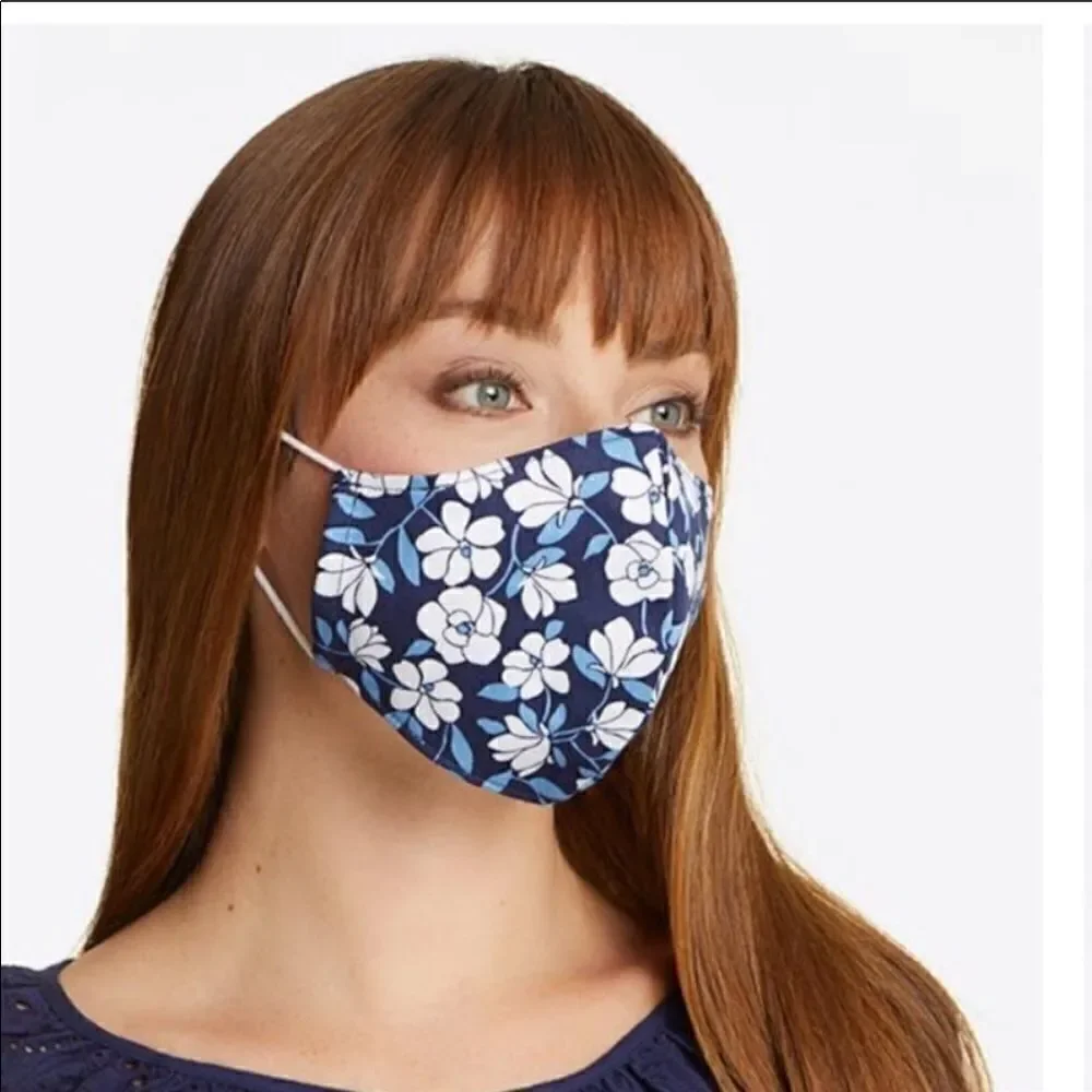Bundle  New Draper James Face Mask & Ipsy Bag
