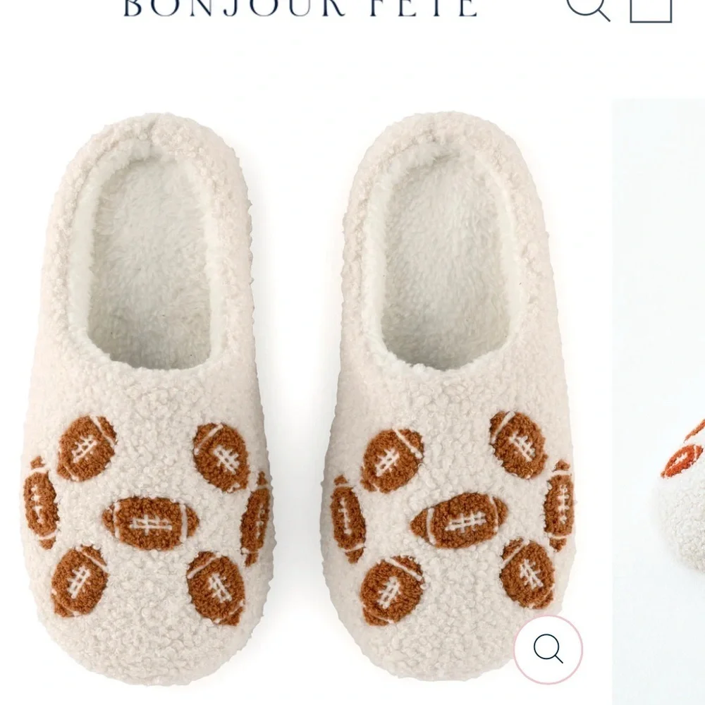 Shiraleah Cream and Brown Kids One Piece Slippers