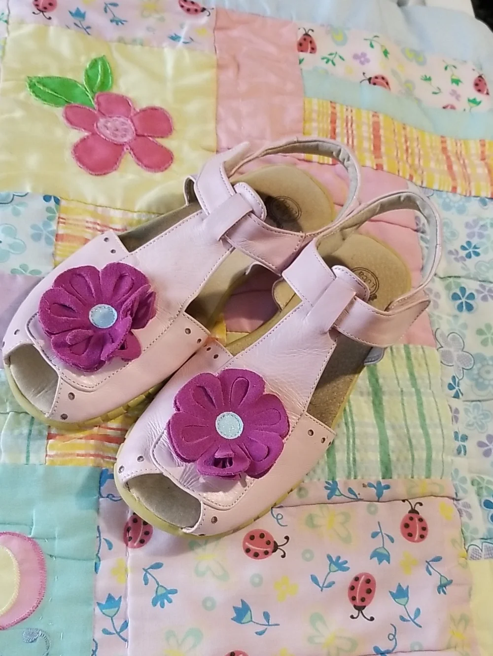 Livie & Luca Pink Leather Sandals with Magenta Suede Flowers HTF 4 Youth Blooms