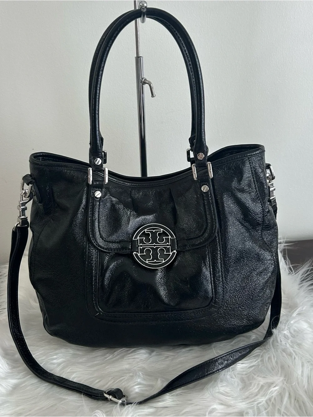 Tory Burch classic tory